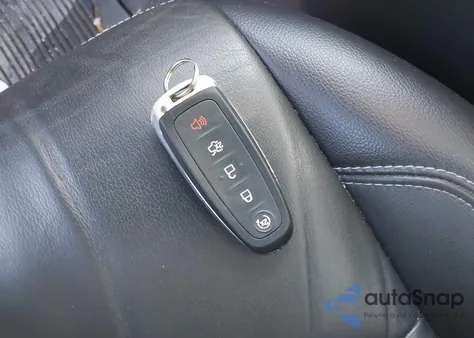 2017 Ford Escape Titanium из США, поврежденный, VIN 1FMCU0JD9HUD72391